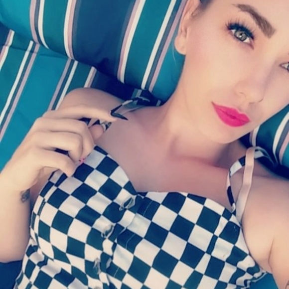 Meet your Posher, Jae!🖤 - Picture 5 of 6